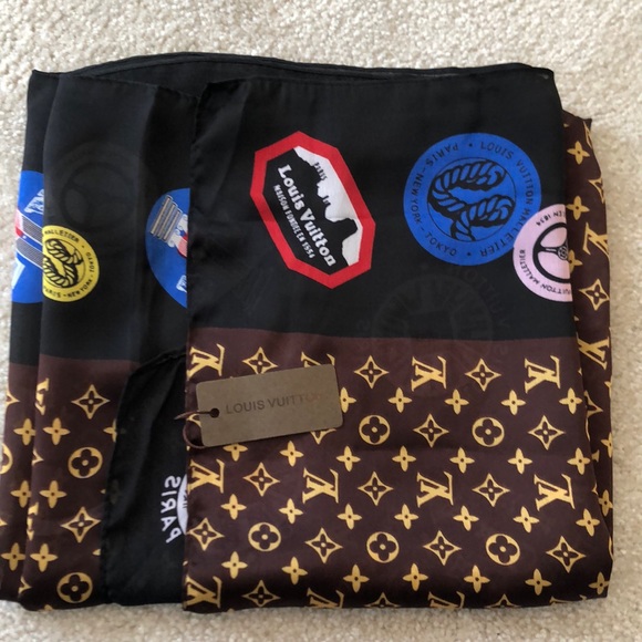 Louis Vuitton scarf - Picture 3 of 3